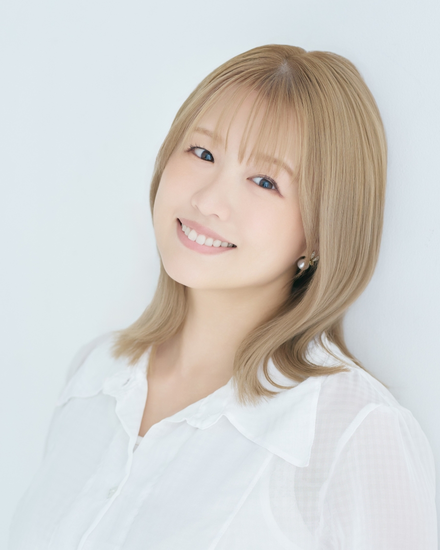 い_伊藤麻菜美_上_2026.jpg